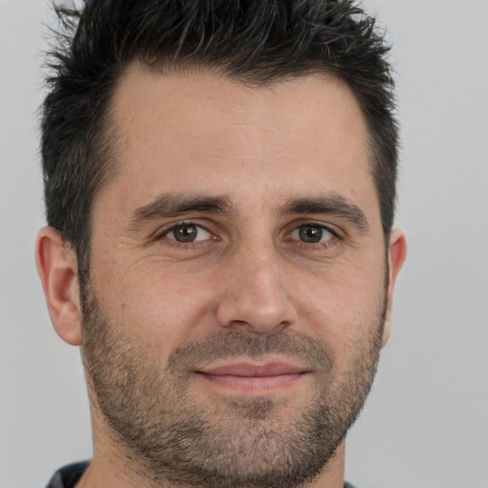 Портрет ведущего преподавателя по финансовым рискам